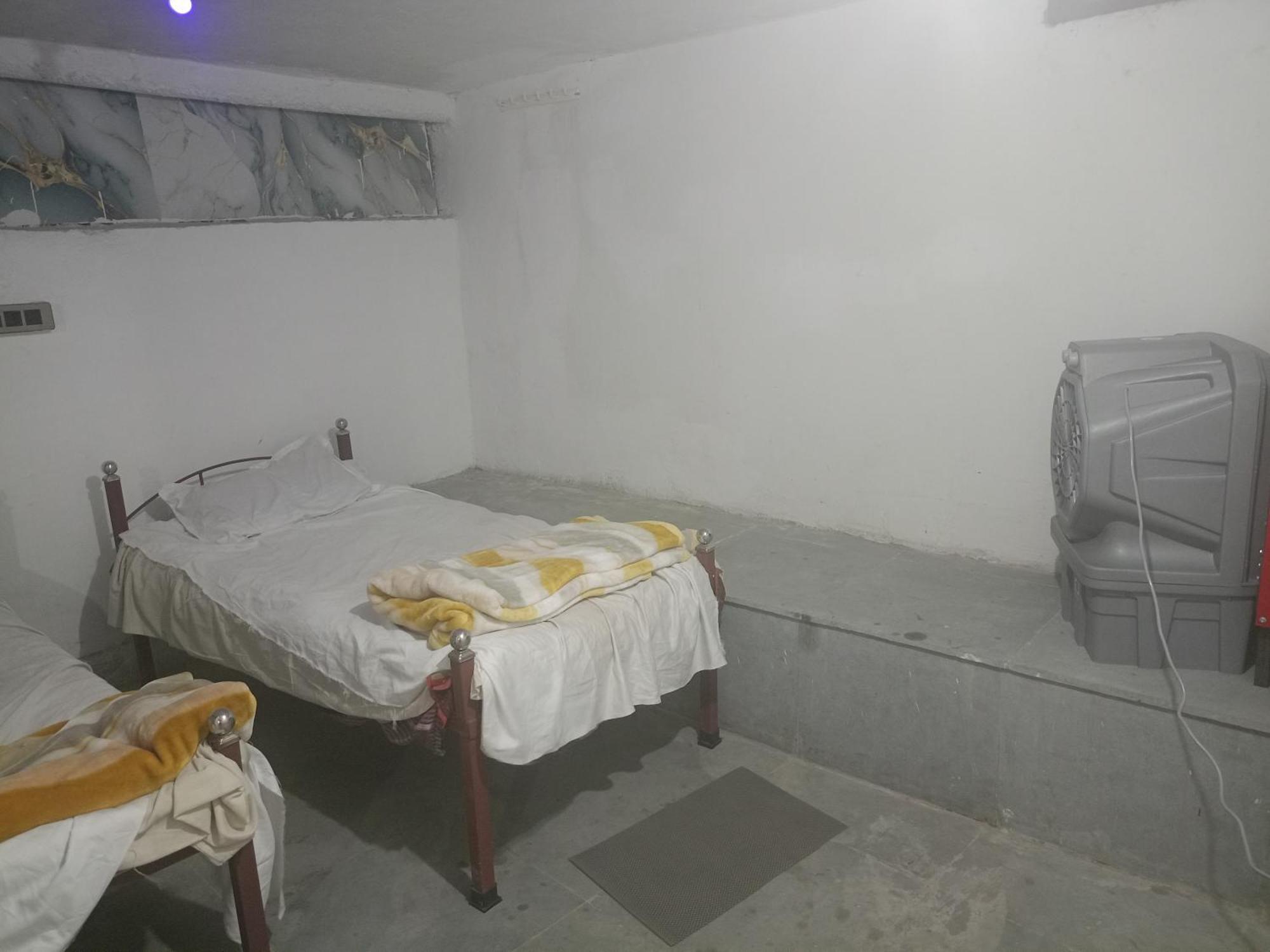 Blue Stone Dormitory Бхопал Номер фото